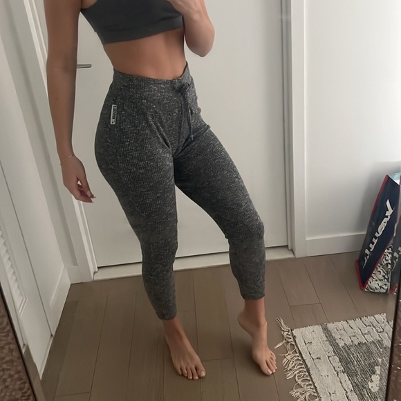 Set of two Gymshark Slounge Leggings - Picture 3 of 3